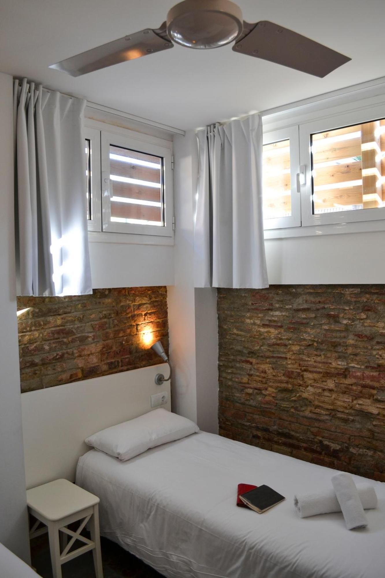 Happy People Plaza Espana Apartments Barcelona Exterior foto